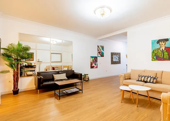 House Sevillana Parking